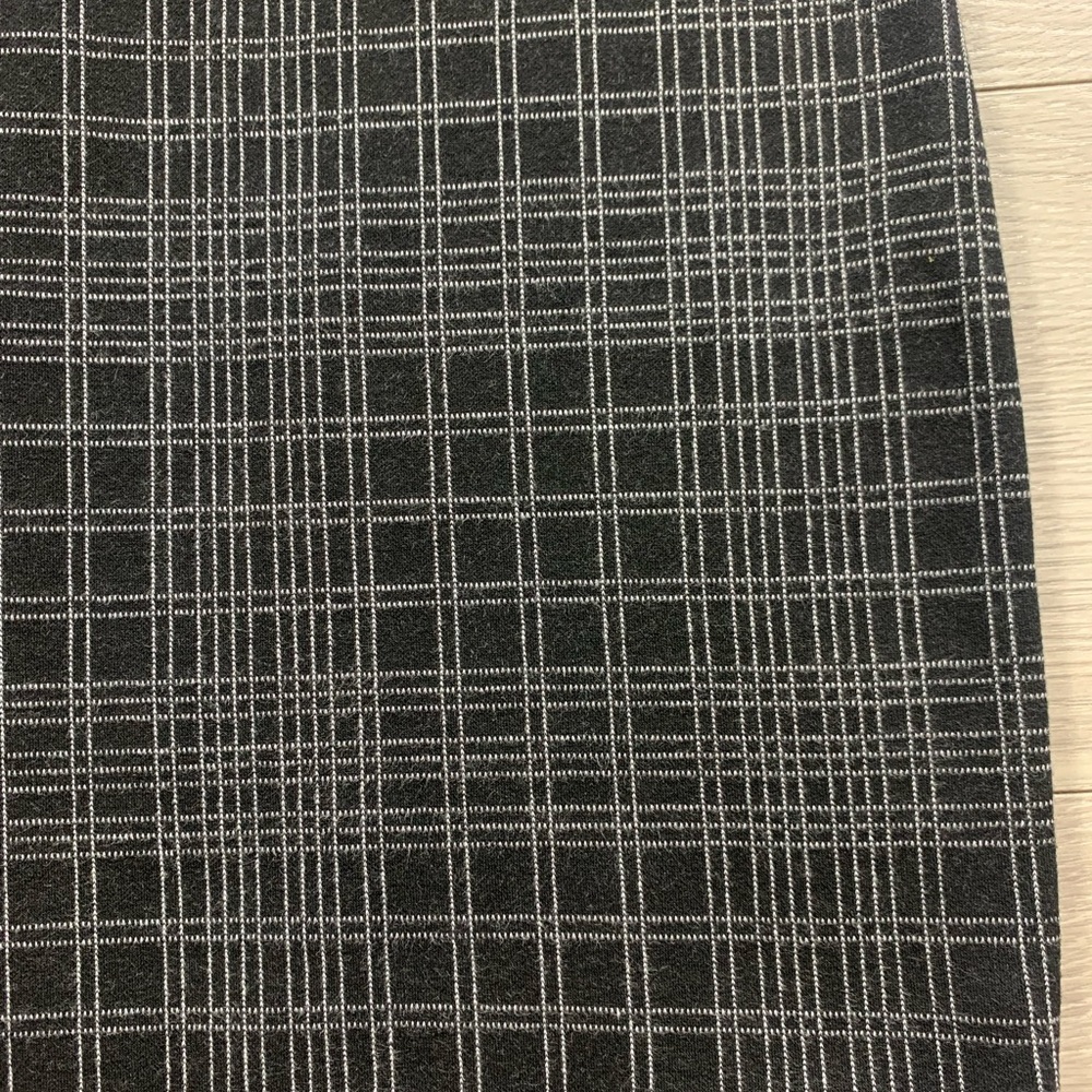 Theory Rijik Structured Knit Pattern Shift Dress - Picture 9 of 11